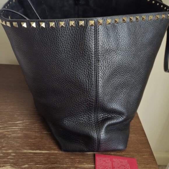 Valentino Rockstud Tote, Gorgeous BLK  Leather Large; More than 45%-off retail - Picture 4 of 16